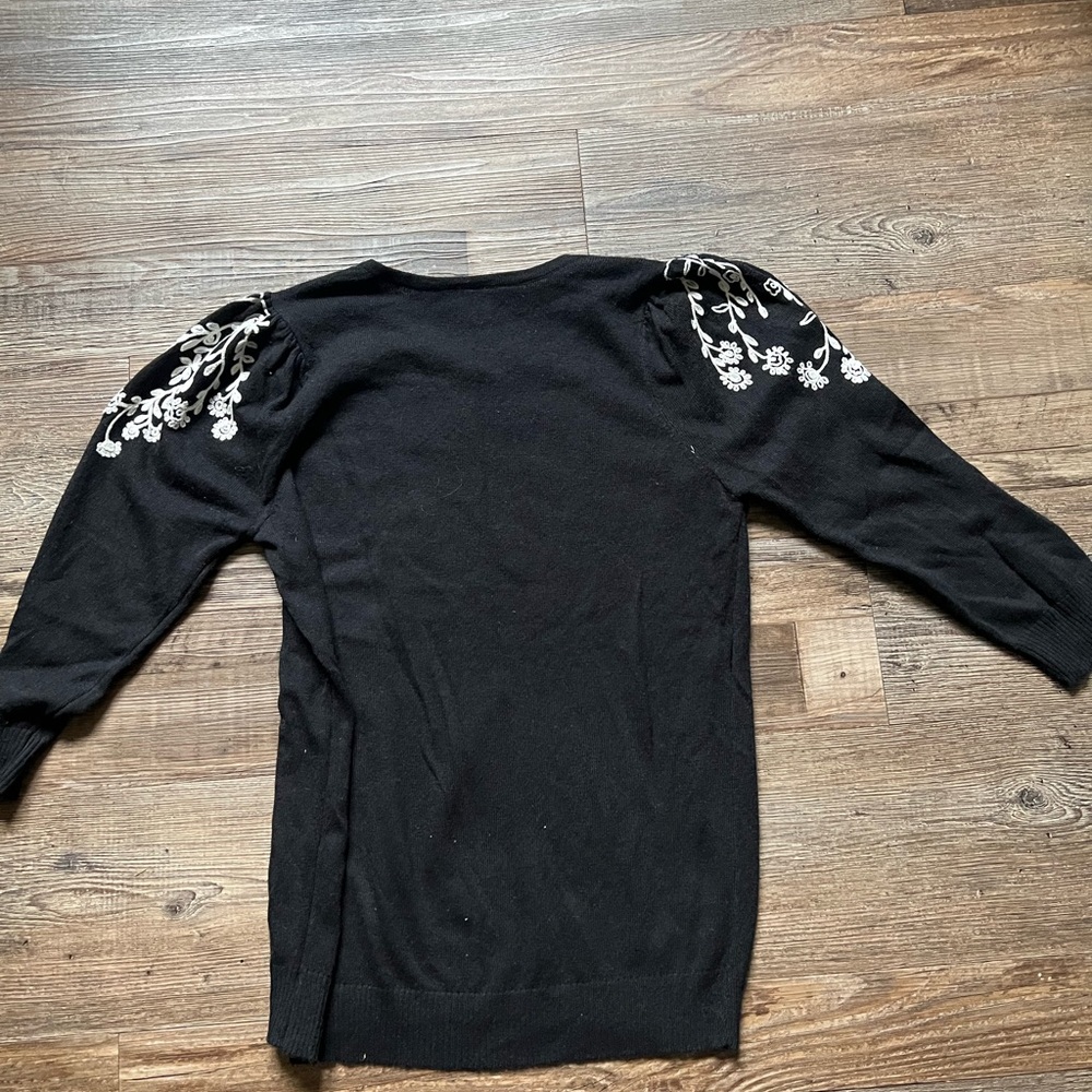 3/4 Pullover Sweater - Picture 3 of 3